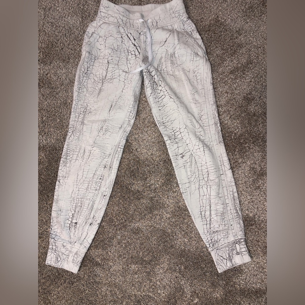 lululemon athletica jogger Size 2